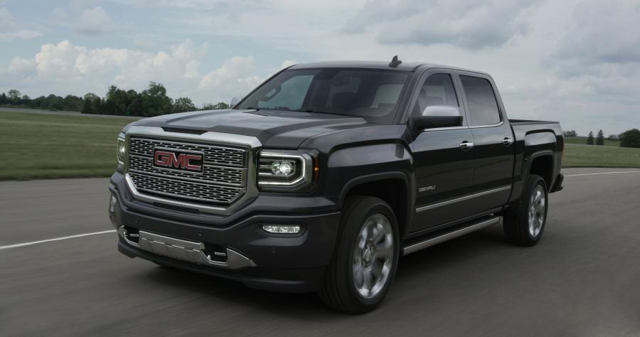  GMC Sierra 1500 Denali Crew Cab 2015 года  (фото 9 из 14)